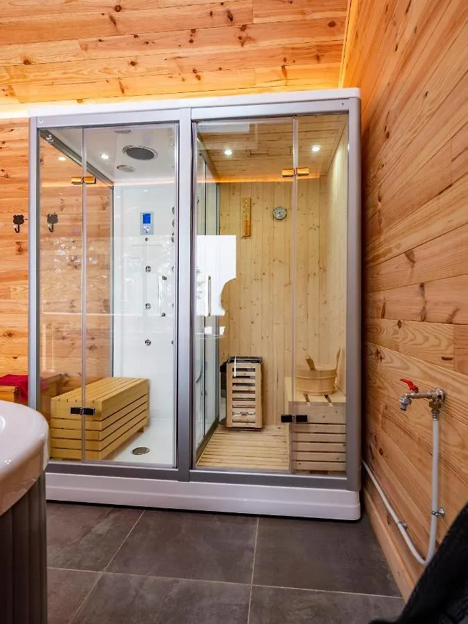Chalet Pom'Pin Le Mont-Dore 0*,  France